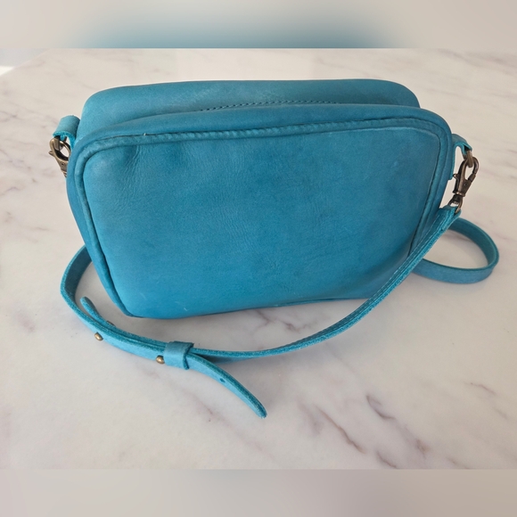 Noonday Collection Camera Bag Purse Cross Body, Leather - Picture 4 of 10